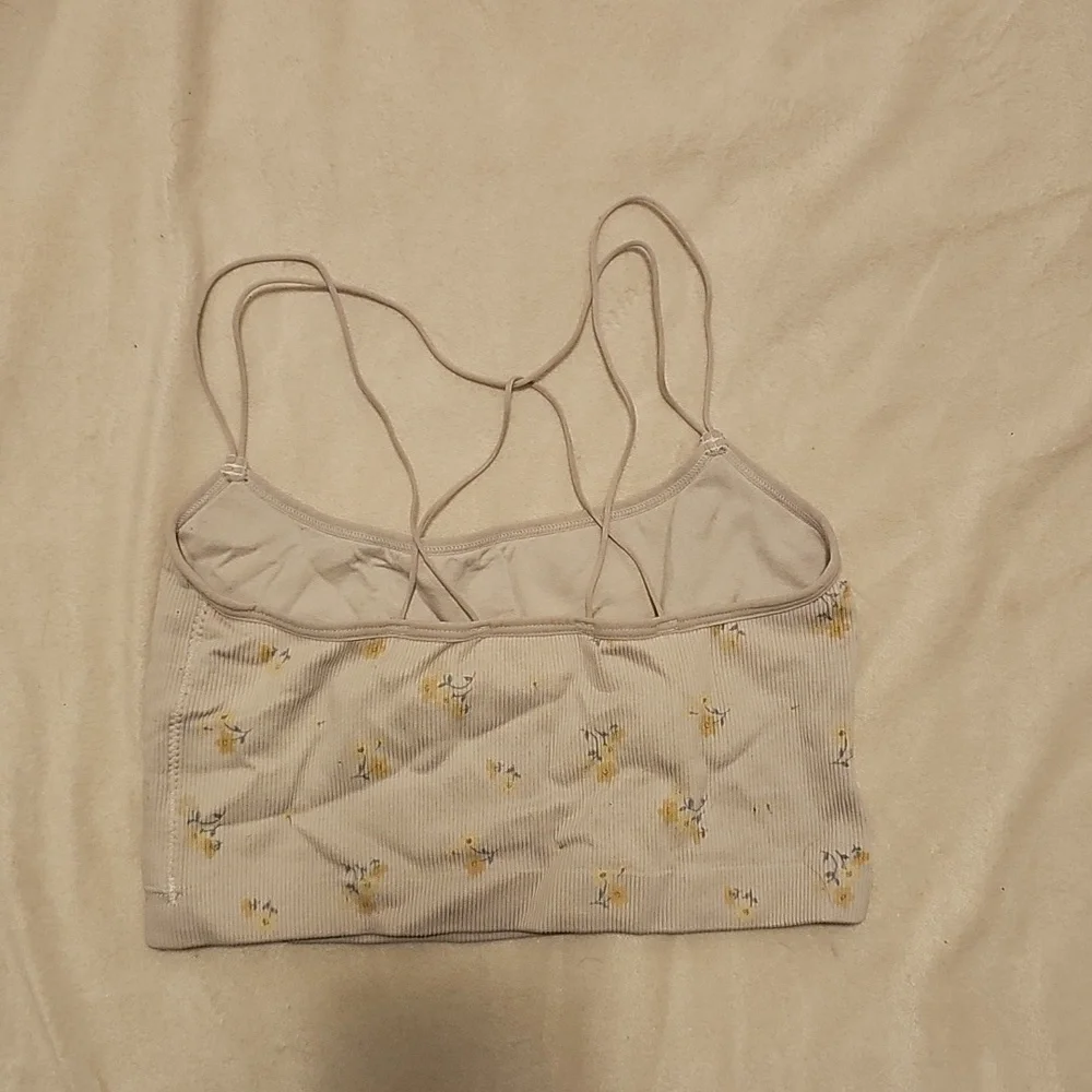 White Ribbed Crop Top With Yellow Flowers - Picture 2 of 3